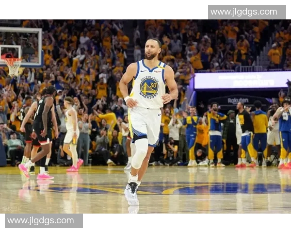 巨星37岁表现：库里场均27分，邓肯15分，科比17分，老詹太强了