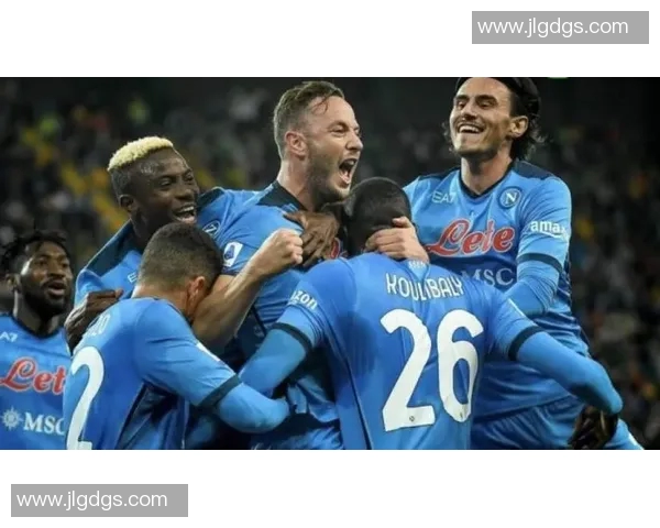 那不勒斯3-2热那亚 霍伊伦点射绝杀